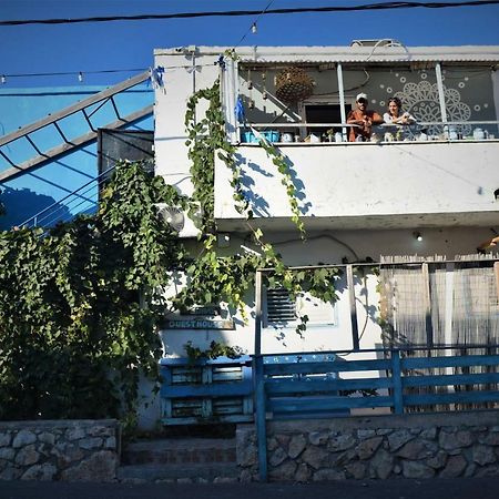 Juha'S Guesthouse - Zarqa Bay Jisr ez Zarqa Экстерьер фото