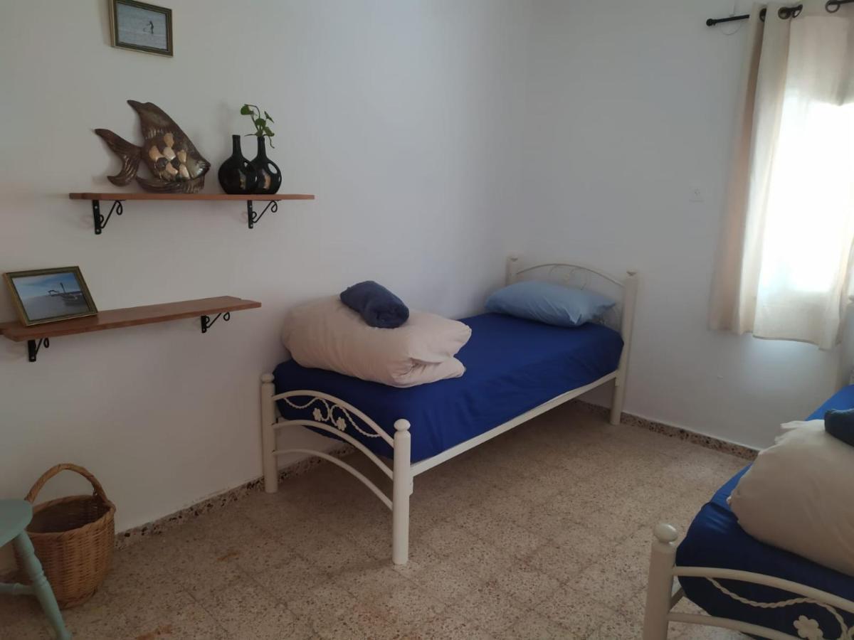 Juha'S Guesthouse - Zarqa Bay Jisr ez Zarqa Экстерьер фото