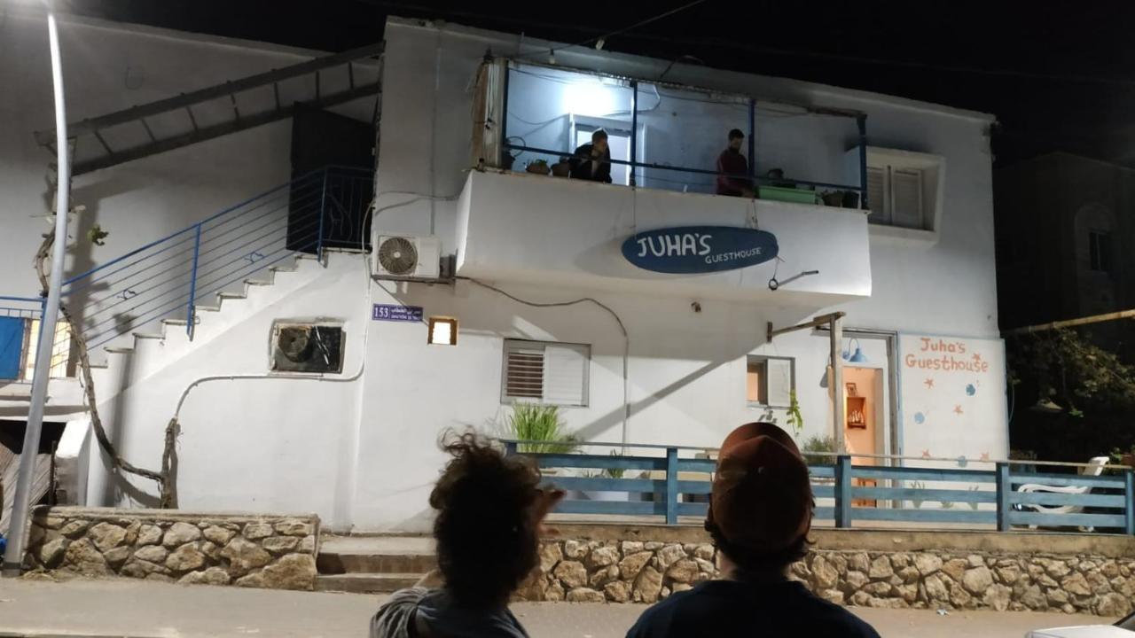 Juha'S Guesthouse - Zarqa Bay Jisr ez Zarqa Экстерьер фото