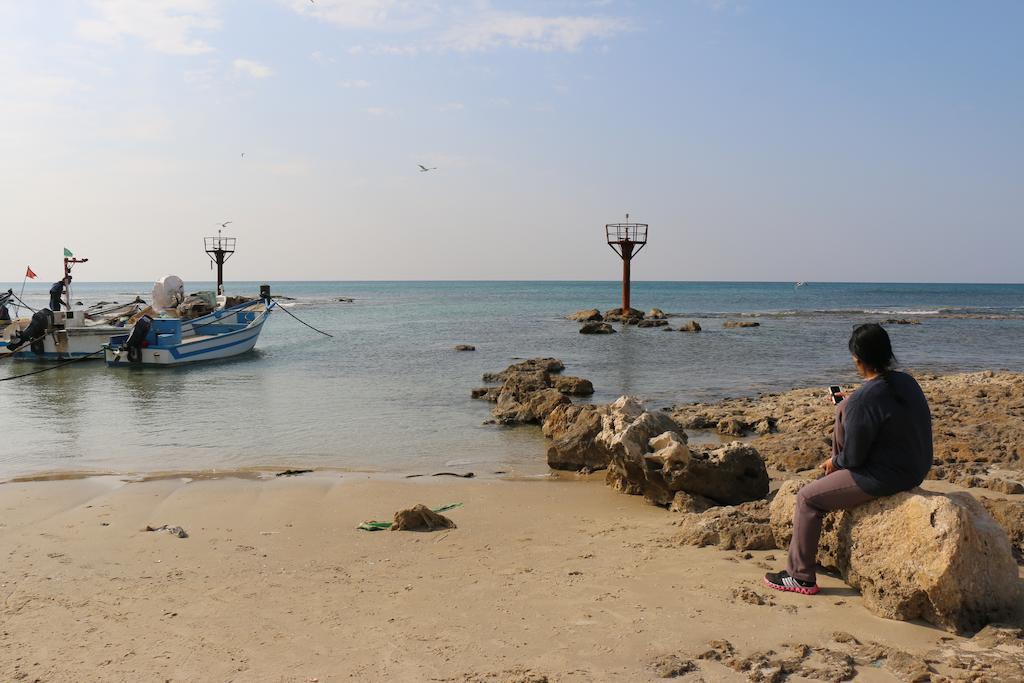 Juha'S Guesthouse - Zarqa Bay Jisr ez Zarqa Экстерьер фото